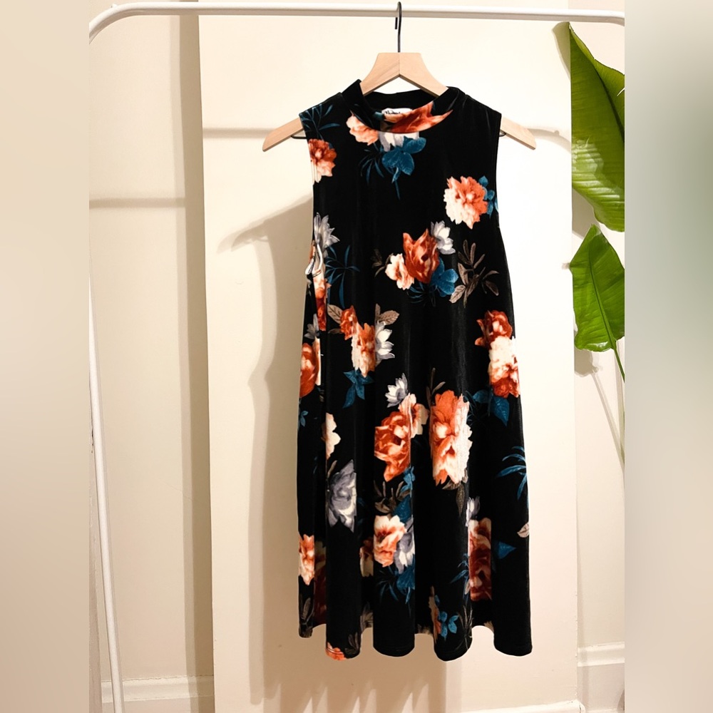Vernacular Faux Suede Floral Dress - Size Large